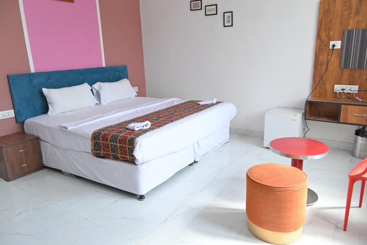 Hotel Apni Haveli Удайпур Екстериор снимка